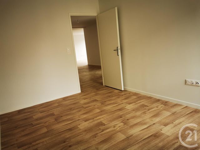 Appartement T3 à louer - 3 pièces - 86.65 m2 - SOISSONS - 02 - PICARDIE - Century 21 L.S. Immobilier Appartement T3 à louer - 3 pièces - 86.65 m2 - SOISSONS - 02 - PICARDIE - Century 21 L.S. Immobilier