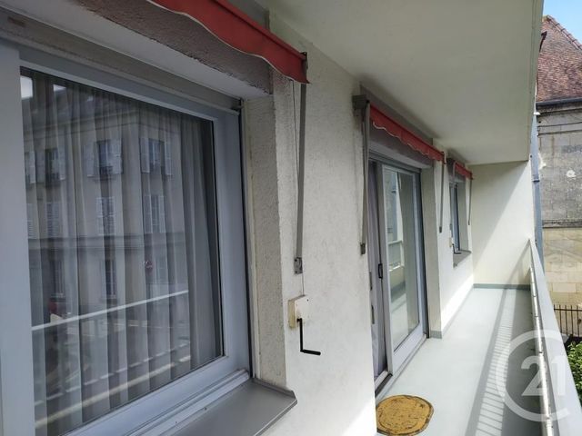 Appartement F3 à vendre - 3 pièces - 99.0 m2 - SOISSONS - 02 - PICARDIE - Century 21 L.S. Immobilier Appartement F3 à vendre - 3 pièces - 99.0 m2 - SOISSONS - 02 - PICARDIE - Century 21 L.S. Immobilier