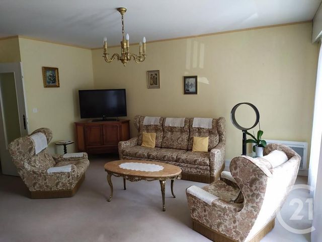 Appartement F3 à vendre - 3 pièces - 99.0 m2 - SOISSONS - 02 - PICARDIE - Century 21 L.S. Immobilier Appartement F3 à vendre - 3 pièces - 99.0 m2 - SOISSONS - 02 - PICARDIE - Century 21 L.S. Immobilier